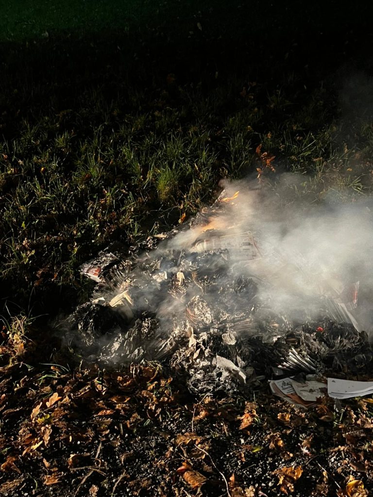 Einsatz: Brand Altpapierbündel